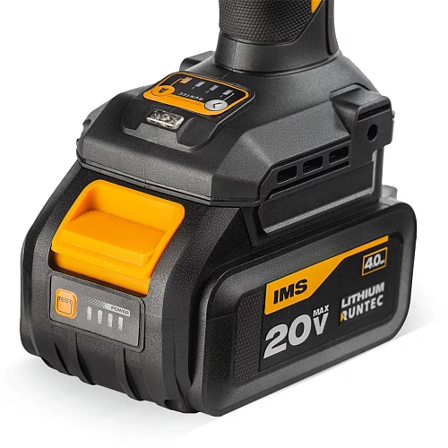 Гайковерт ударный аккумуляторный 750Нм RUNTEC PRO