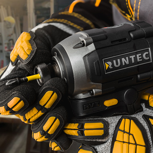 Винтоверт ударный аккумуляторный 230Нм RUNTEC PRO